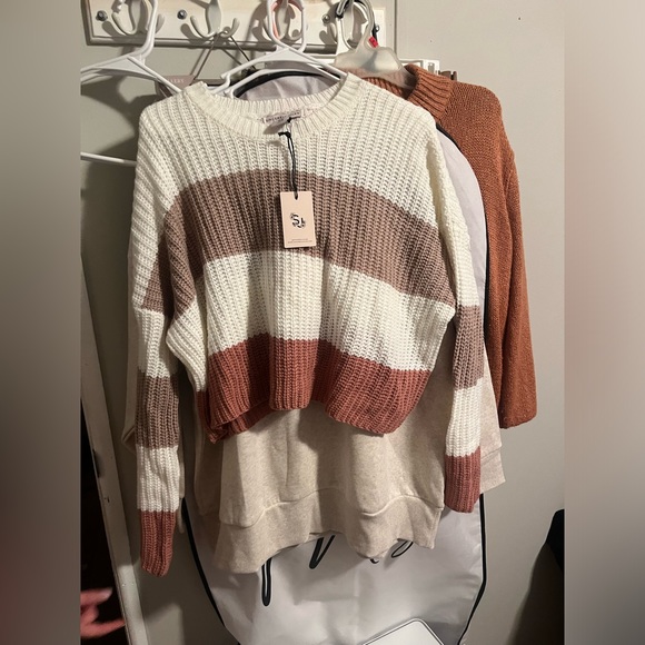 Sincerely Jules Cropped Sweater - Picture 1 of 2